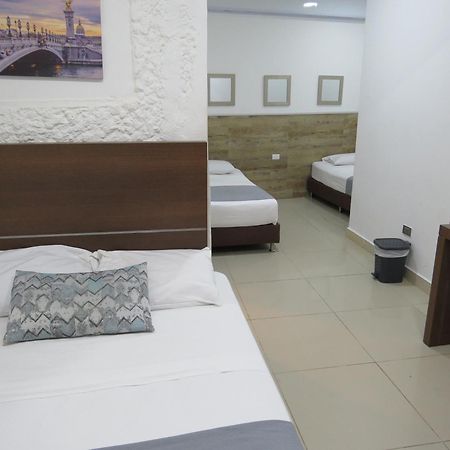 Hotel A & A Santa Alejandria Medellín Buitenkant foto
