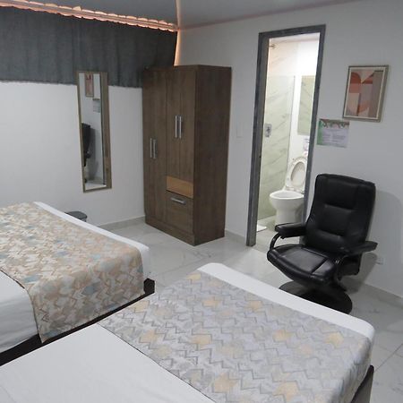 Hotel A & A Santa Alejandria Medellín Buitenkant foto