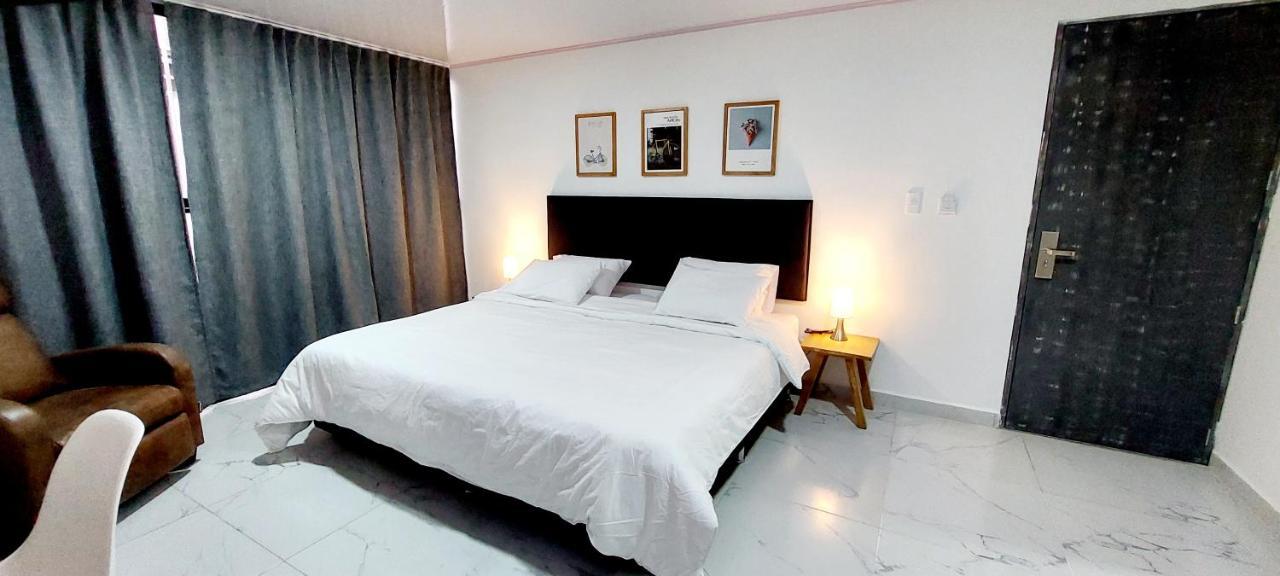 Hotel A & A Santa Alejandria Medellín Buitenkant foto
