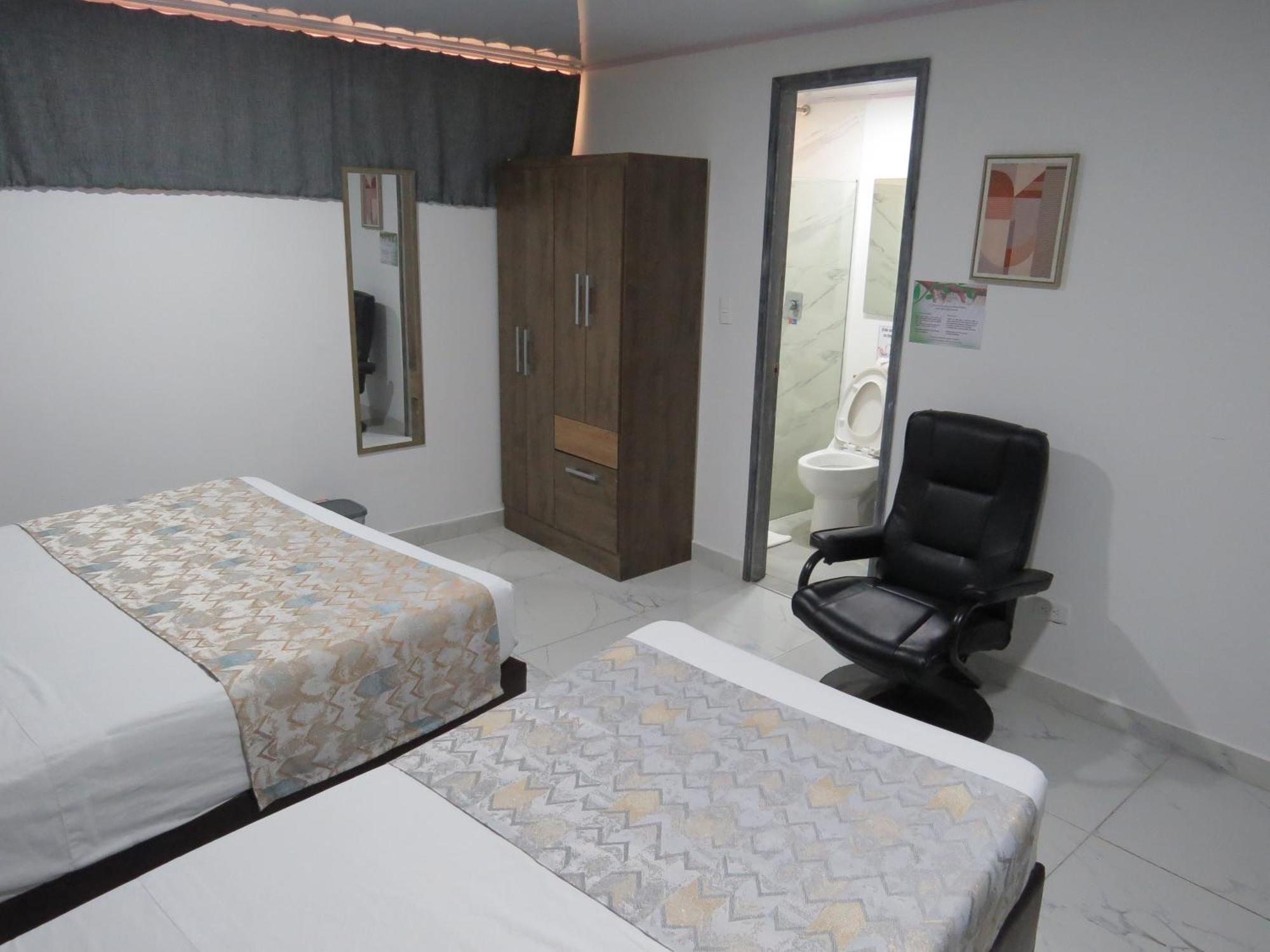 Hotel A & A Santa Alejandria Medellín Buitenkant foto