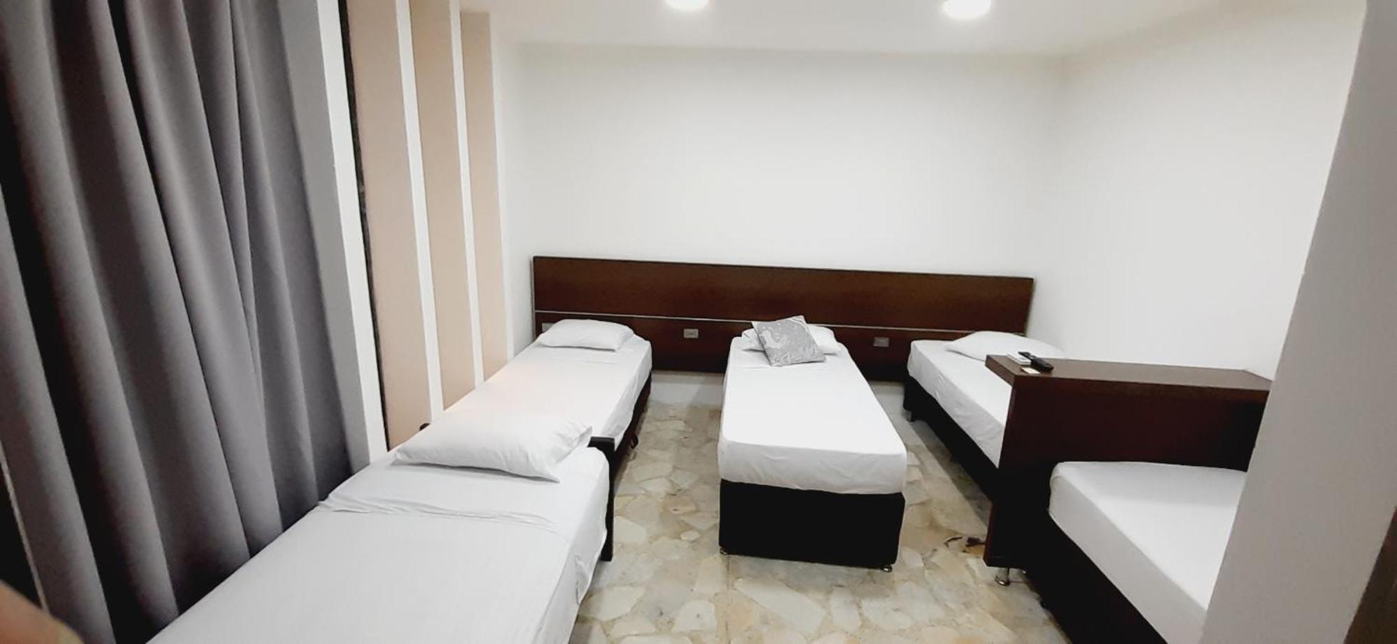 Hotel A & A Santa Alejandria Medellín Buitenkant foto