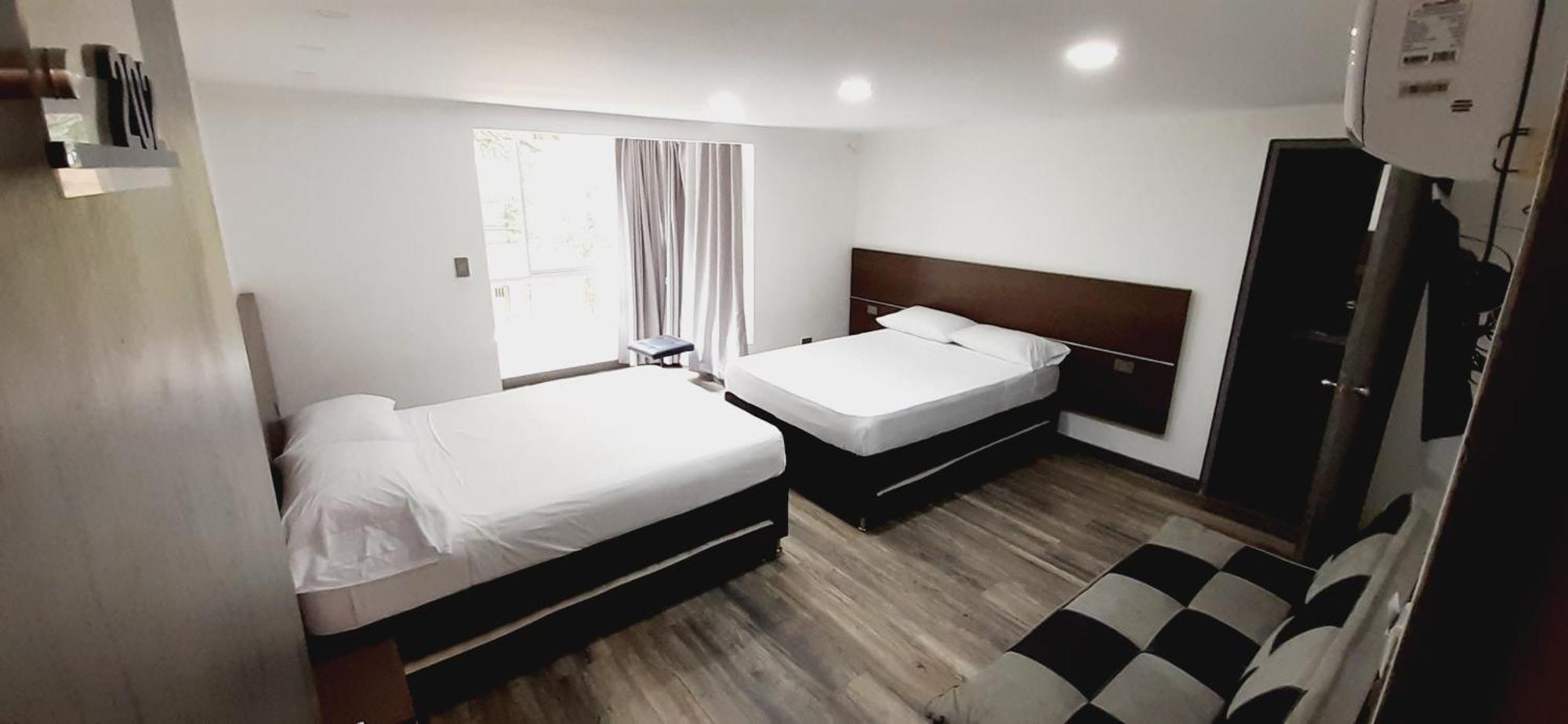 Hotel A & A Santa Alejandria Medellín Buitenkant foto