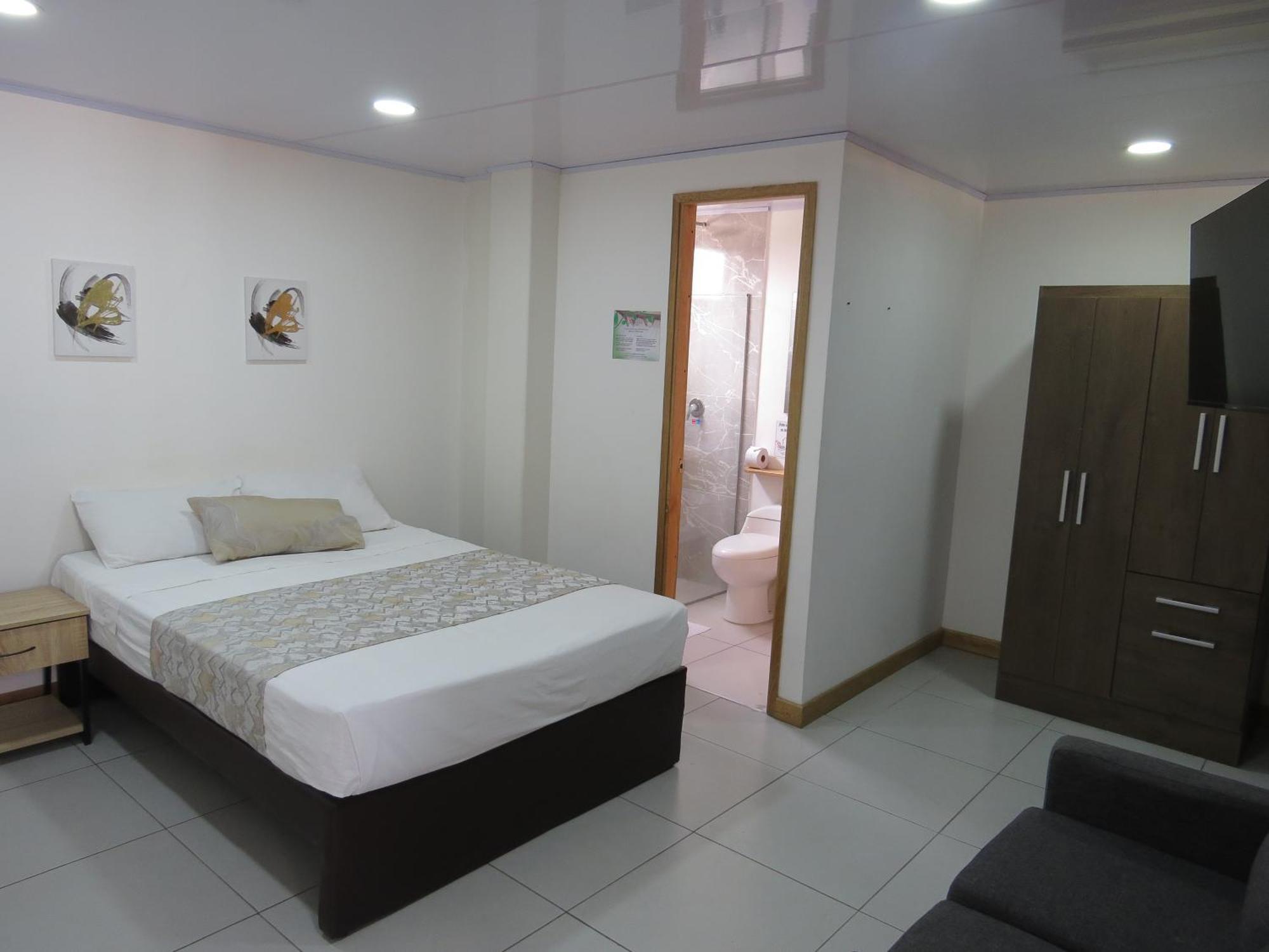 Hotel A & A Santa Alejandria Medellín Buitenkant foto