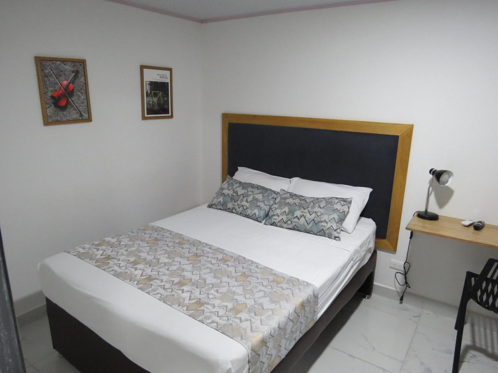 Hotel A & A Santa Alejandria Medellín Buitenkant foto