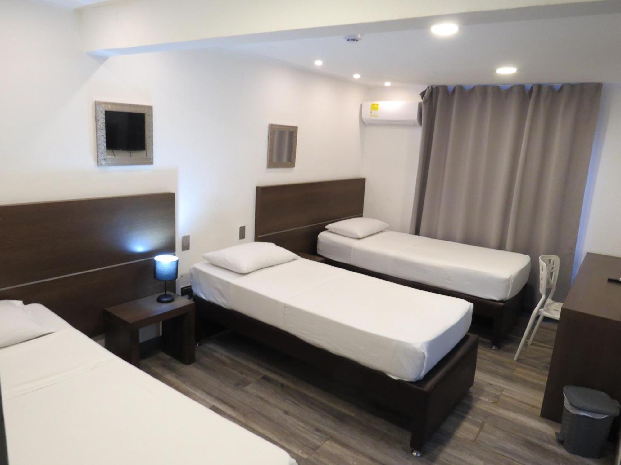 Hotel A & A Santa Alejandria Medellín Buitenkant foto